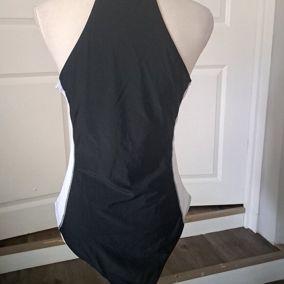 BIKINX  One Piece Tummy Control  High Neck Zip Front Raah Guard  XXL NWT - Picture 5 of 9